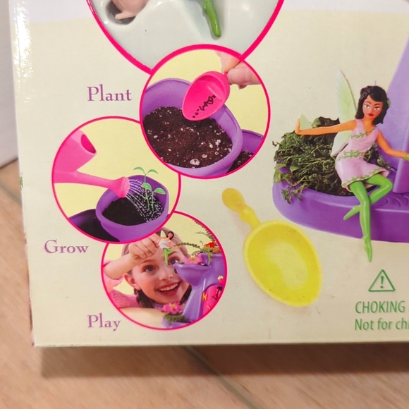 Fairy Garden Tree Hollow Playset - Purple and Pink - Picture 3 of 10